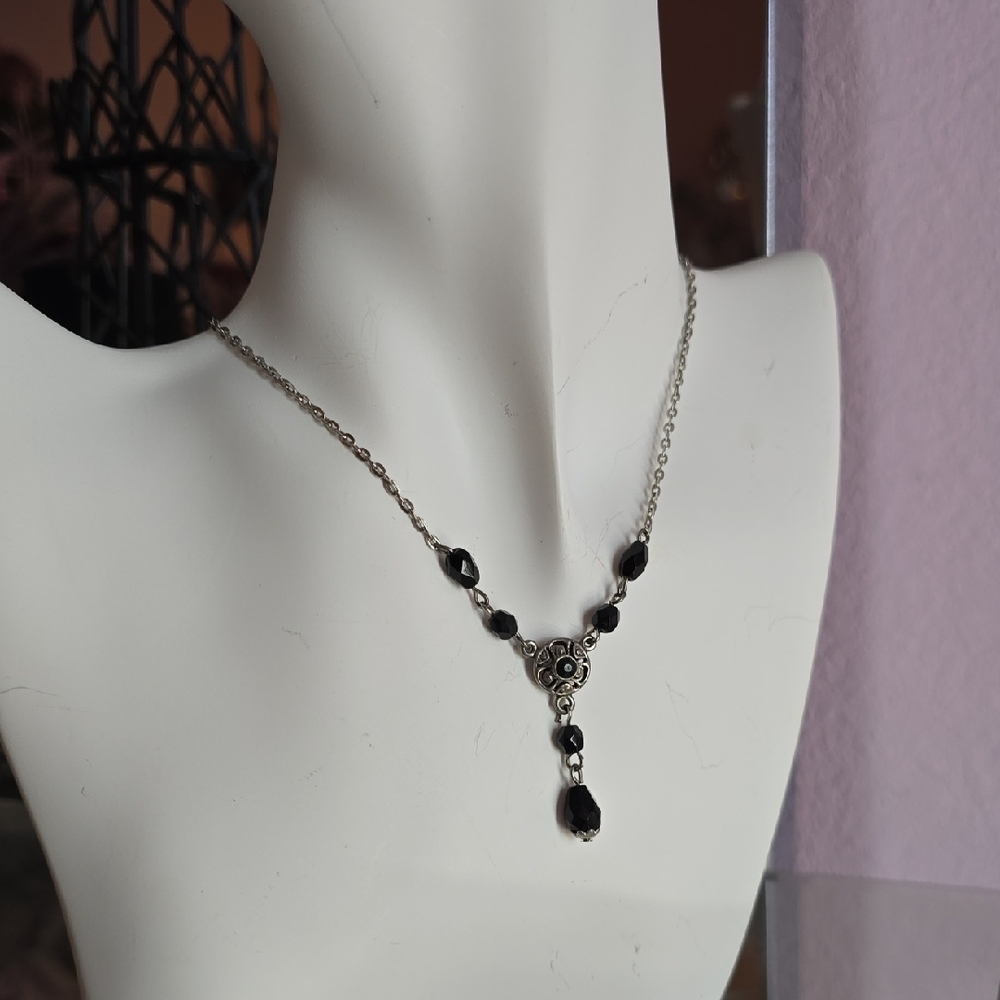 Victorian Styled Black and Silver Necklace by Jan Palmer - Picture 4 of 9